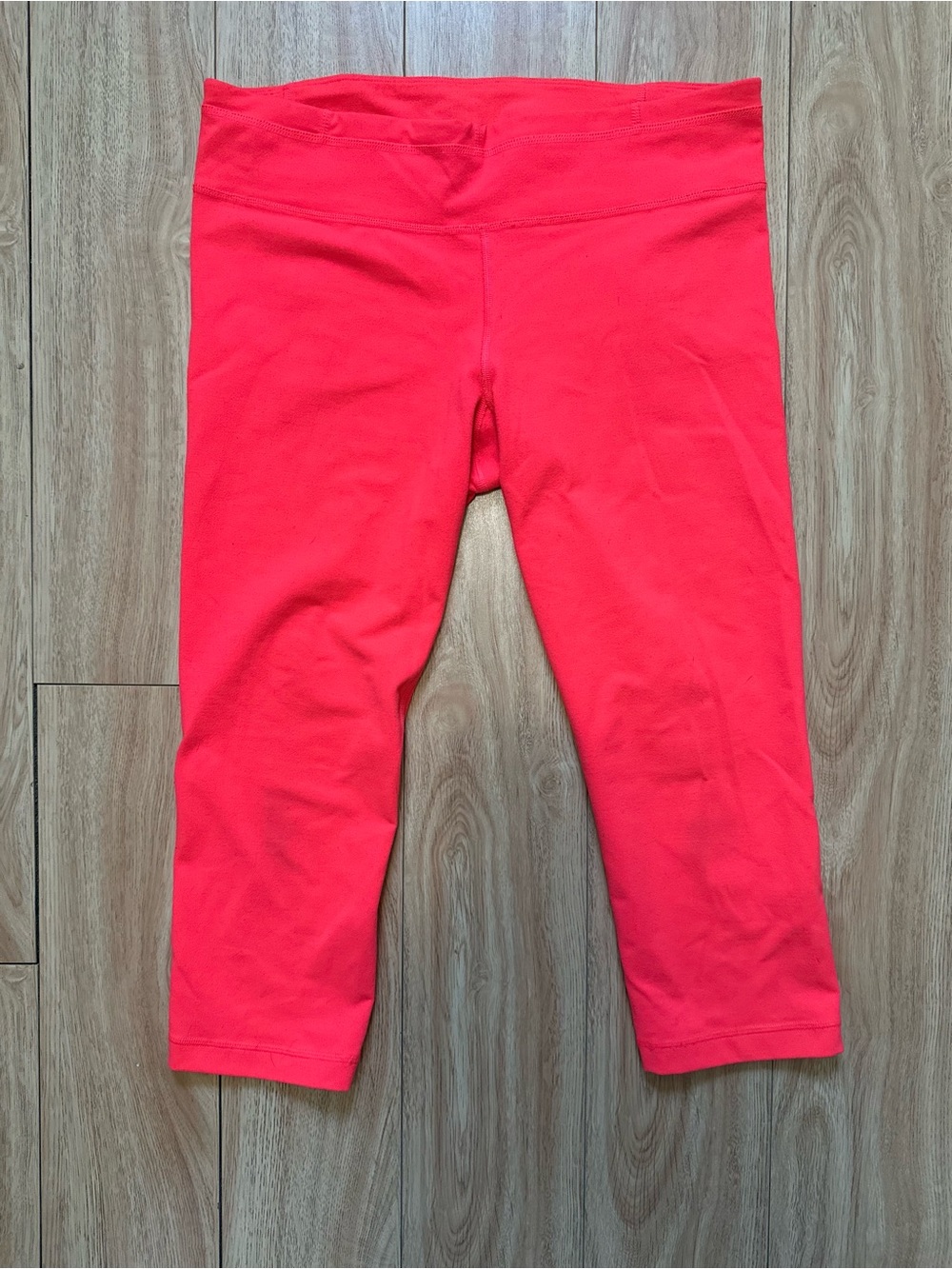 Under Armour Neon Coral Capri Leggings